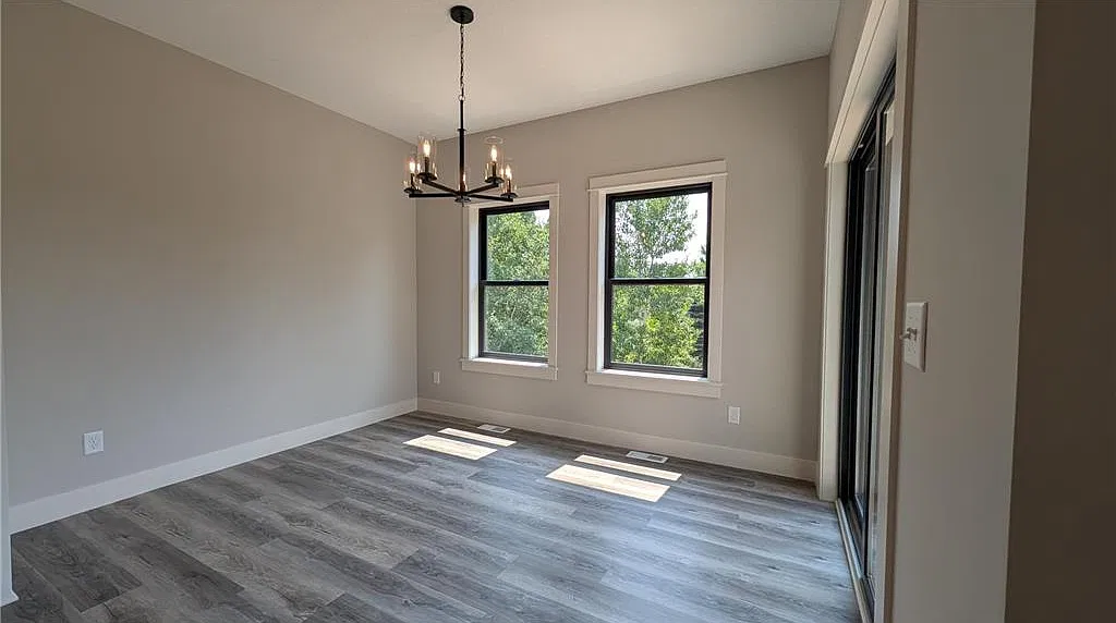 3 bed, 2267 sqft, $4,495 — Photo 4