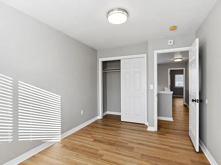 514 S Arthur St — Photo 16