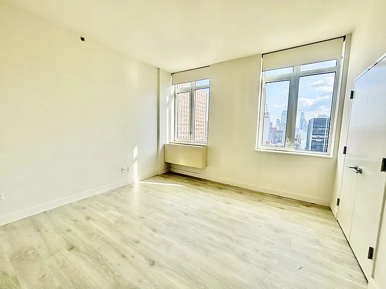 229 W 60th St #22Q — Photo 6
