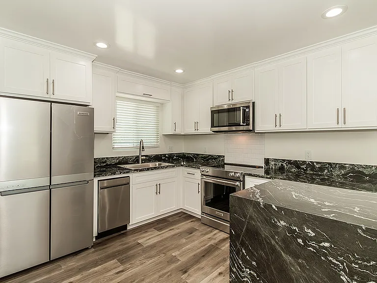 1025 Ventura St #1025 — Photo 7