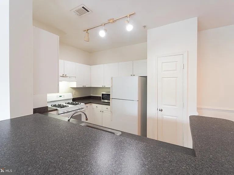 11391 Aristotle Dr #11-214 — Photo 16