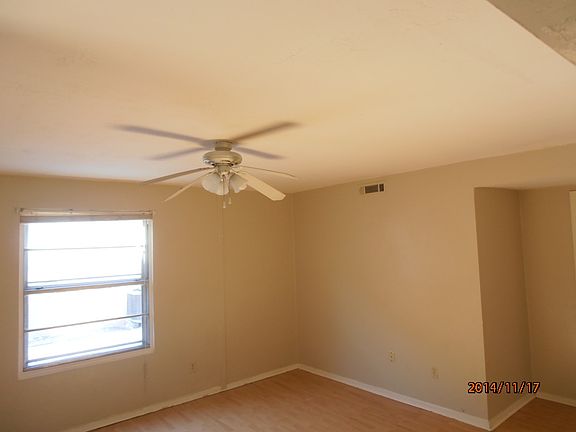 4th image of 1109 NW Lincoln Ave APT 18