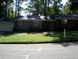 1st image of 920 Eastwood Dr