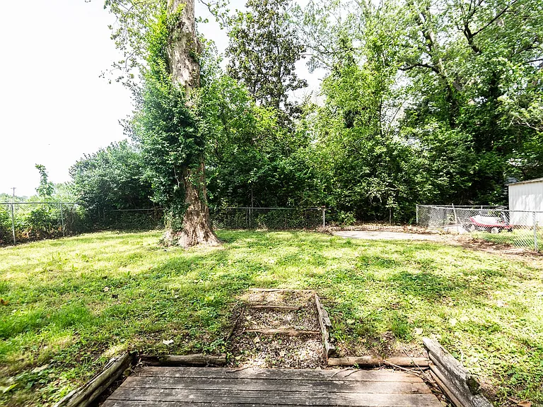 10019 Northgate Dr — Photo 17