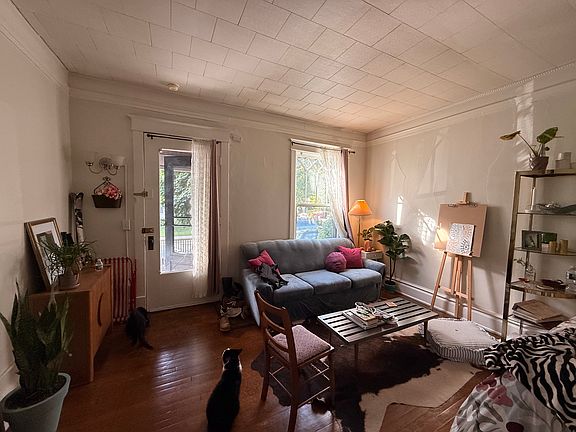 3rd image of 106 Prospect Ave SE #6