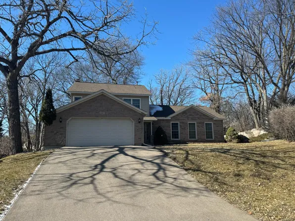 14465 Holiday Ct, Apple Valley, MN 55124