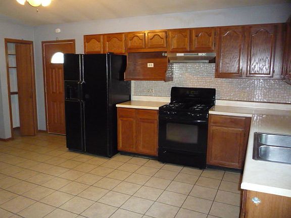2nd image of 1329 N Park Dr