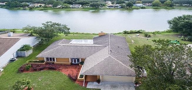 1st image of 1067 Windsong Cir