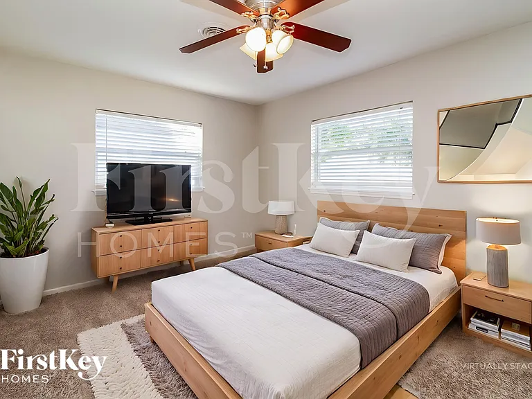 802 Morocco Ave — Photo 10
