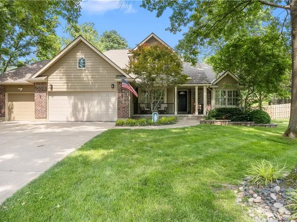1006 SW 44th Street Dr, Blue Springs, MO 64015