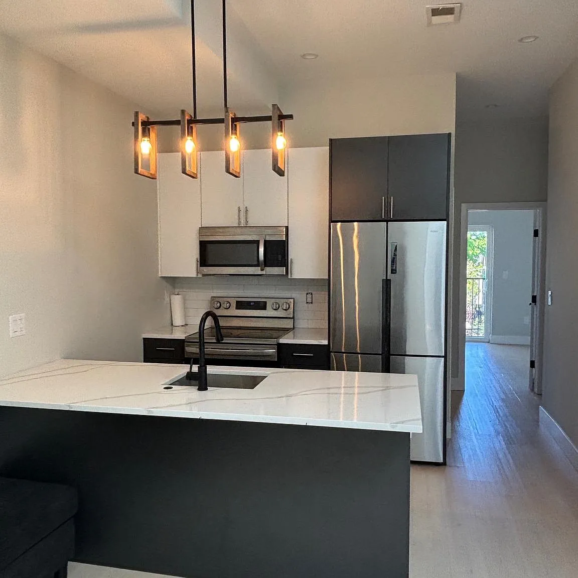 2 bed, 2.0 bath, 1400 sqft, $1,850 — Photo 3