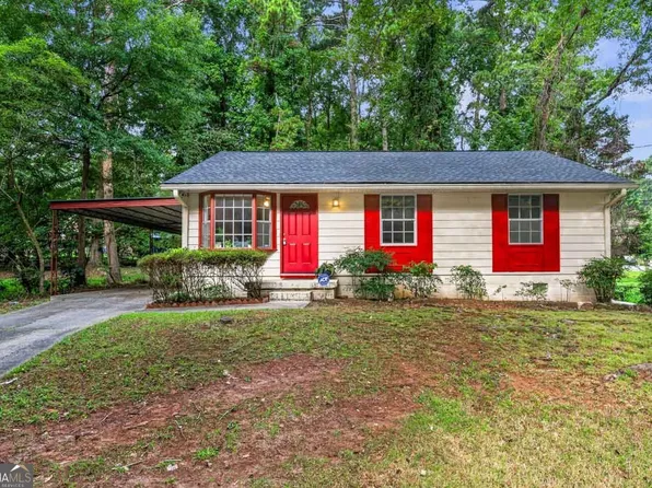 6177 Crestview Ln, Forest Park, GA 30297