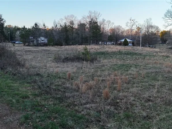 721 Anderson Rd, Pendleton, SC 29670