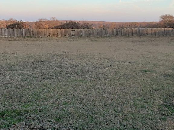 4th image of 111 Jill Ln