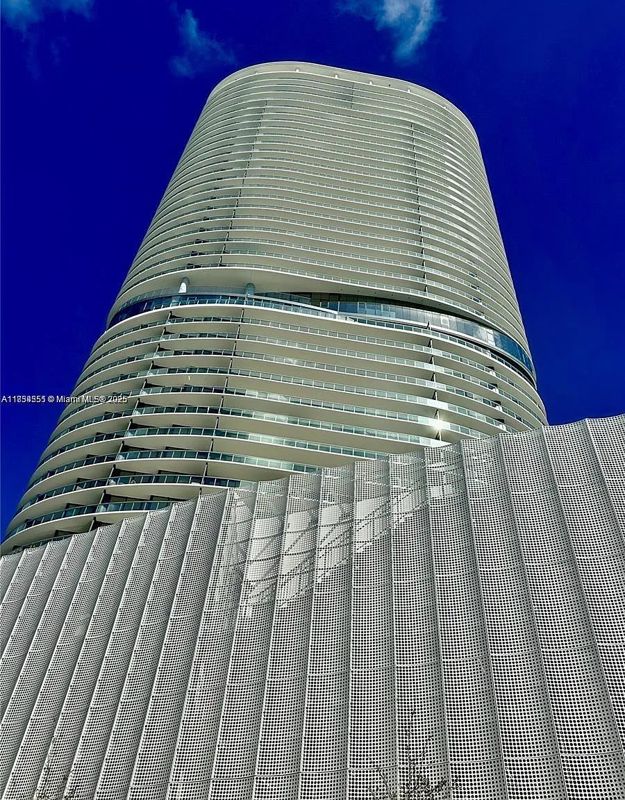 1 bed, $8,200 — Photo 3