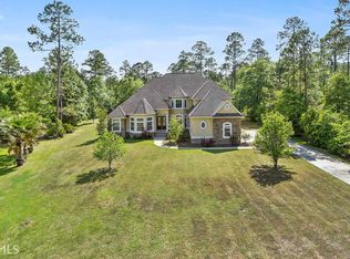 182 Sunrise Dr, Woodbine, GA 31569