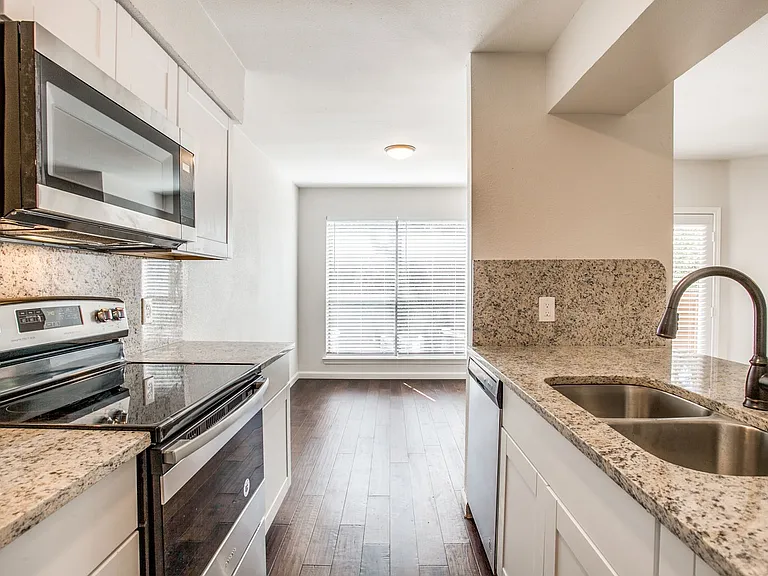 Creekside Condominumums — Photo 33
