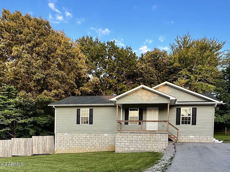 1st image of 192 Goldenbrook Dr