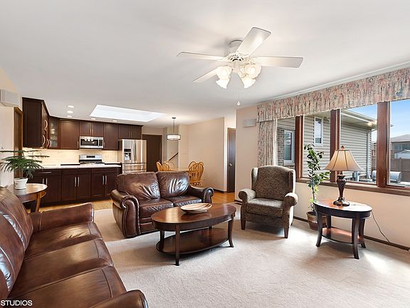 5th image of 16627 Blossom Ln