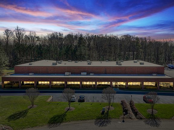 2nd image of 253 Castleberry Industrial Dr #205