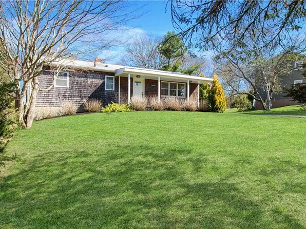 19 Wetomachick Ave, Westerly, RI 02891
