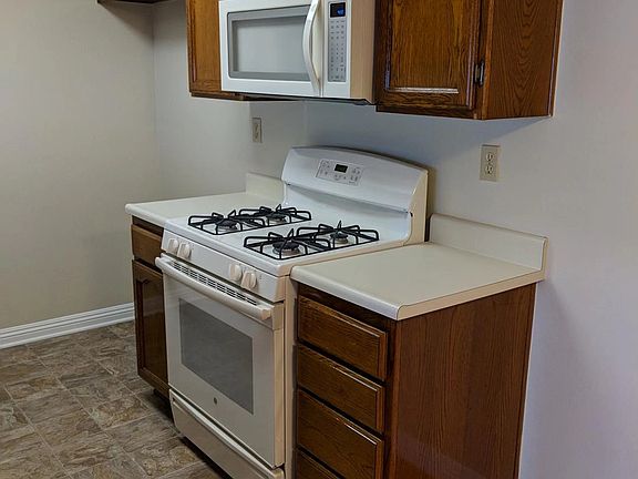 5th image of 229 W Tujunga Ave APT F