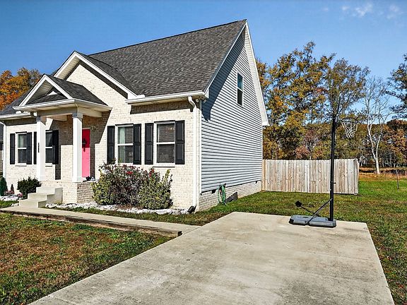 3rd image of 258 Green Meadow Dr