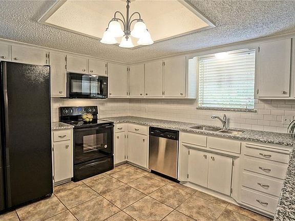 3rd image of 6333 Llano Dr