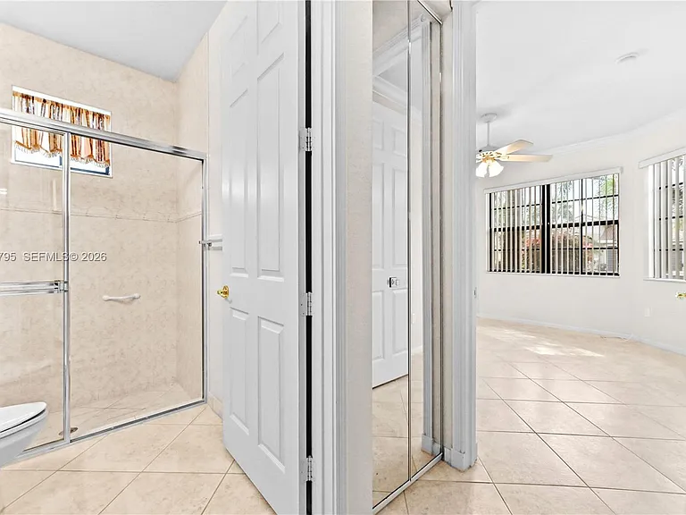 6823 Fabiano Cir — Photo 7