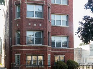 7952 S Phillips Ave, Chicago, IL 60617