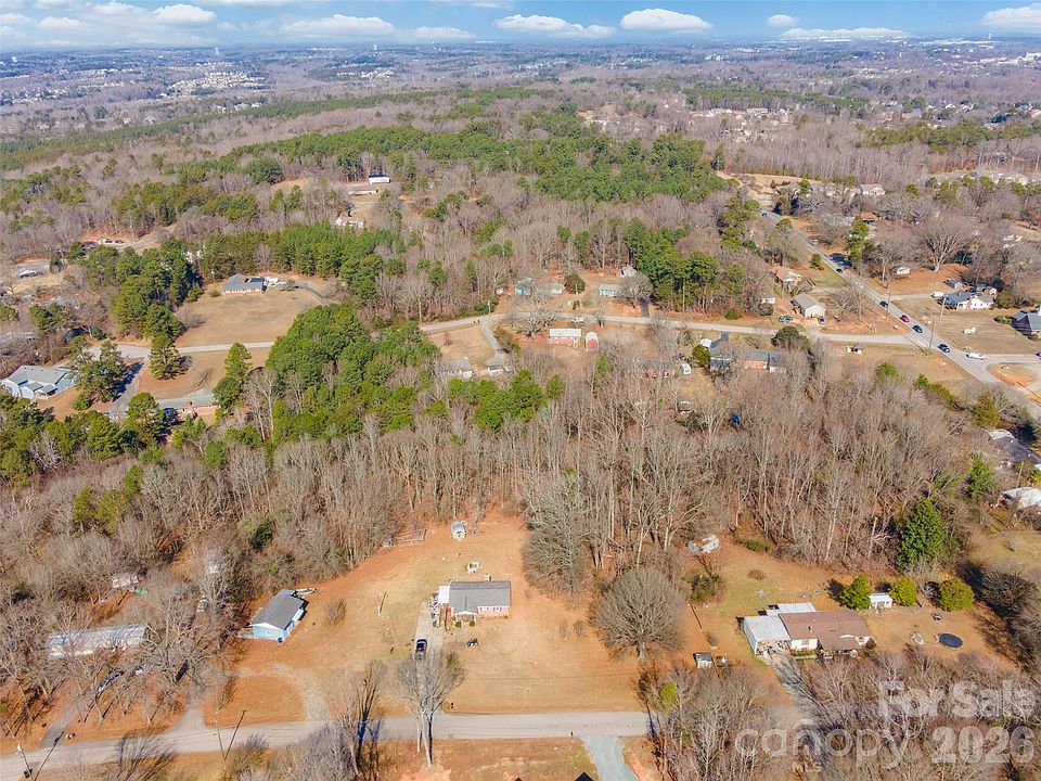 1st image of 1820 Brian Kelly Ln