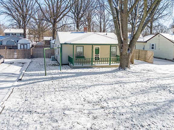 3rd image of 3649 N Sadlier Dr