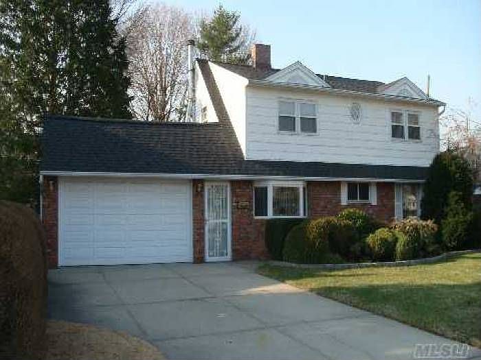 1st image of 6 Grouse Ln