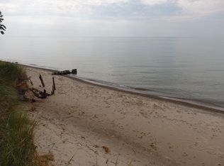 3900 Lakeshore Rd, Manistee, MI 49660