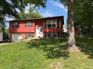 5803 Piasa Trl, Godfrey, IL 62035