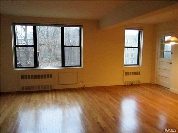 3rd image of 123 Valentine Ln APT 2G