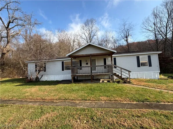 46 Crown Cir, Zanesville, OH 43701