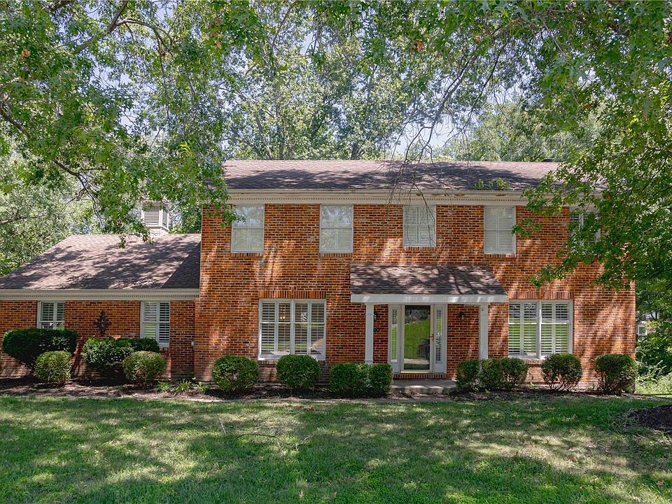 1st image of 15981 Downall Green Dr