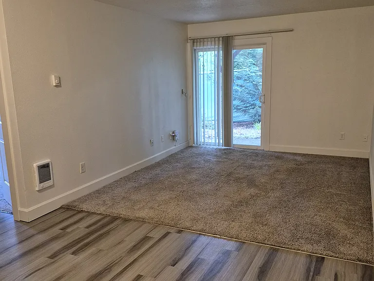 6830 N Columbia Way #1 — Photo 1