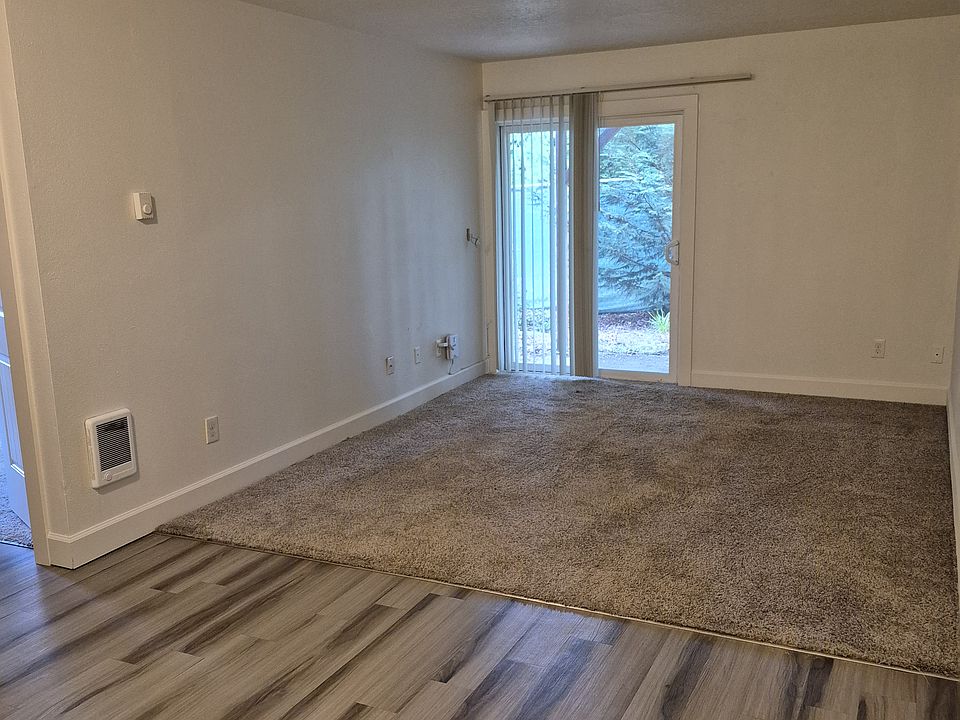 1st image of 6830 N Columbia Way APT 1
