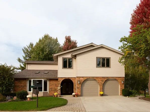 6356 Hastings Ln, Lisle, IL 60532
