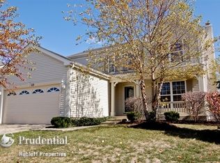 115 Buckskin Ln, Streamwood, IL
