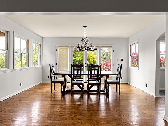 5th image of 445 Tamarac Dr