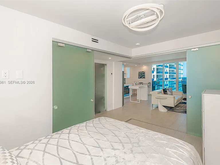 2301 Collins Ave #941 — Photo 15
