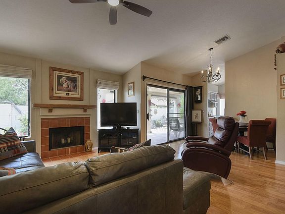 3rd image of 7683 E Dayview Cir