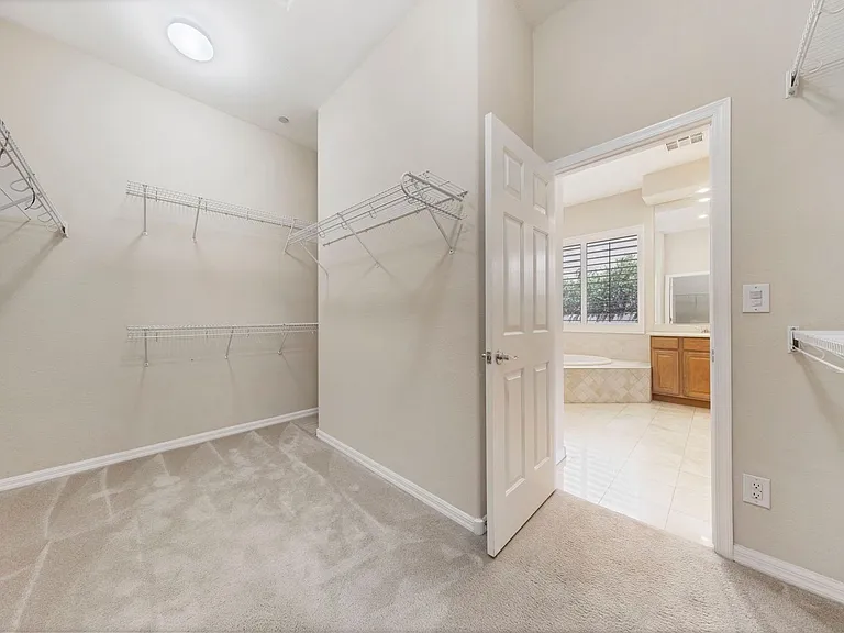 53 Stonemark Dr — Photo 31