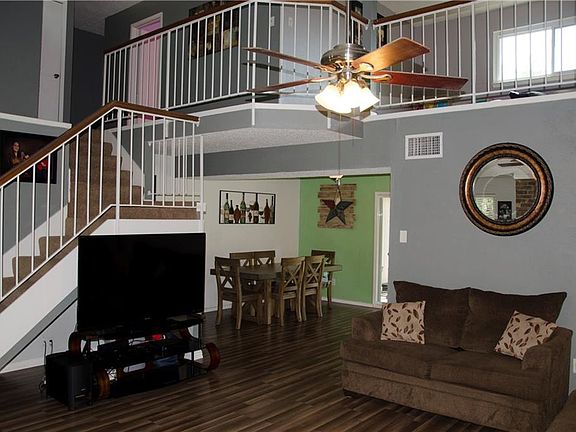3rd image of 1402 Wildvalley Dr