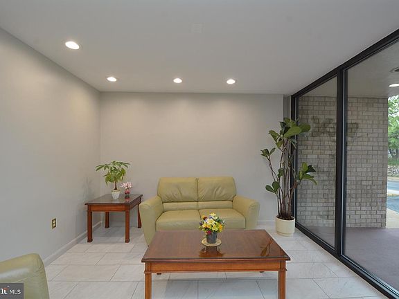 5th image of 4201 Lee Hwy APT 408