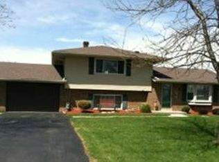 5247 Seaman Rd, Oregon, OH 43616