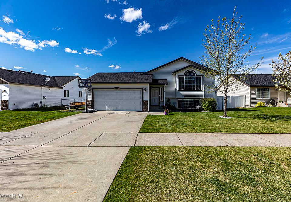 1st image of 2863 E Thrush Dr